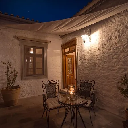 Antoinette Mansion Villa Hydra  Exterior photo